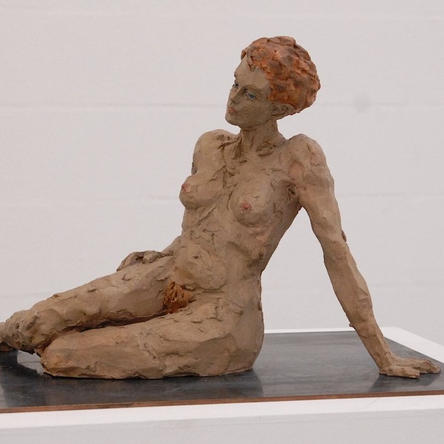 Liegende Frau